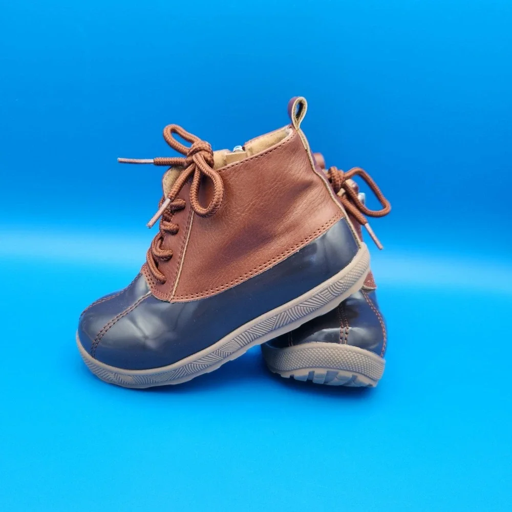 Stepping Stones Grey/Brown Toddler Duck Boots size‎ 8